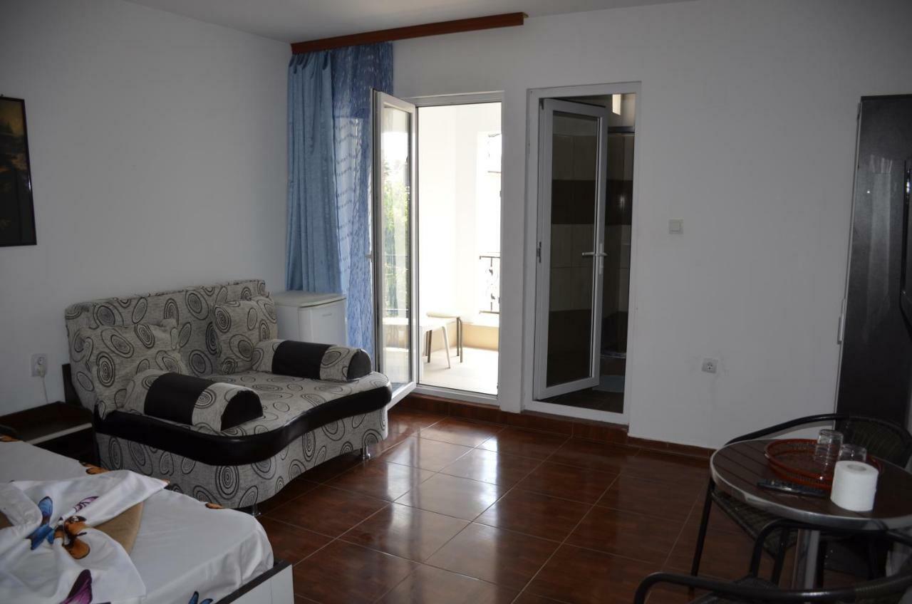 Vila Cu Livada Costinesti Esterno foto